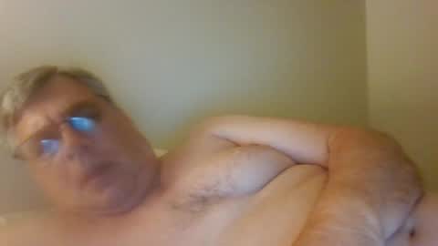 Snapshot of sexyiove chatting on June 12, 3:05 am chris online show from June 12, 3:05 am