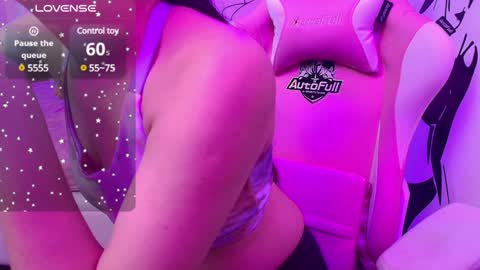 Snapshot of sexyislive chatting on January 19, 5:39 pm sexyislive online show from January 19, 5:39 pm