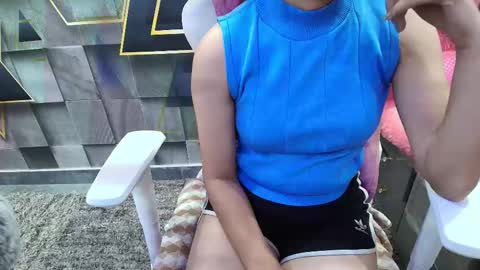 Snapshot of sexyislive chatting on October 8, 5:43 pm sexyislive online show from October 8, 5:43 pm