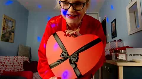 Jenny online show from February 14, 9:33 pm