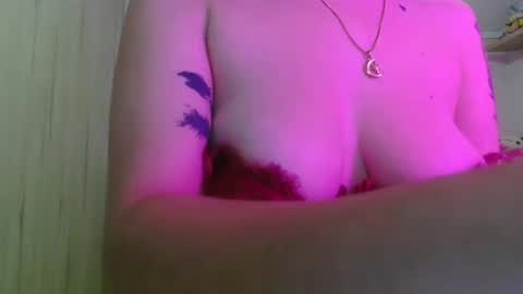 Snapshot of sexyjessicavega chatting on May 11, 10:18 pm sexyjessicavega online show from May 11, 10:18 pm