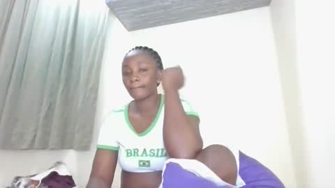 Snapshot of sexyjoane chatting on October 19, 10:05 am JOAN online show from October 19, 10:05 am