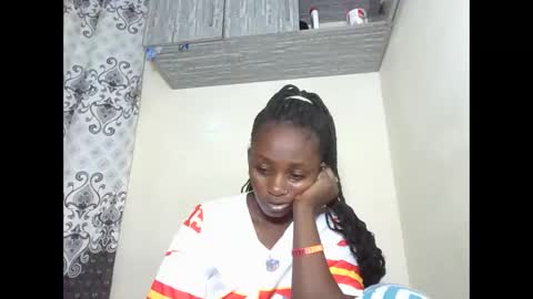 Snapshot of sexyjoane chatting on February 2, 9:46 pm JOAN online show from February 2, 9:46 pm