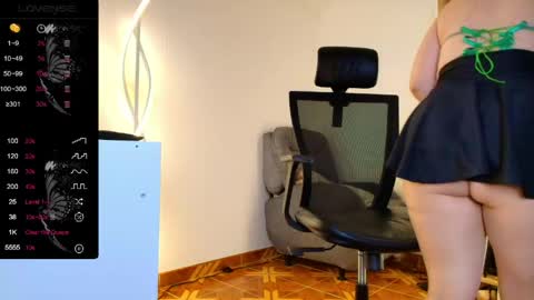 Snapshot of sexykata_s chatting on May 12, 3:14 am katalina larson online show from May 12, 3:14 am