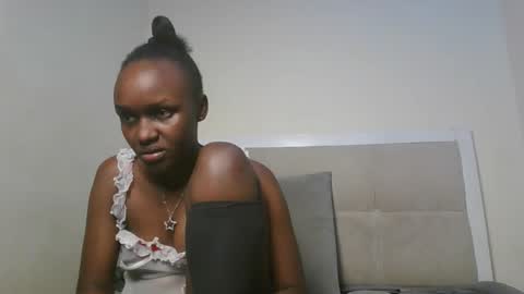 sexykiki18 online show from January 17, 6:33 pm