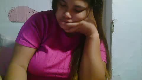 Snapshot of sexykittymom chatting on December 30, 10:12 pm sexykittymom online show from December 30, 10:12 pm