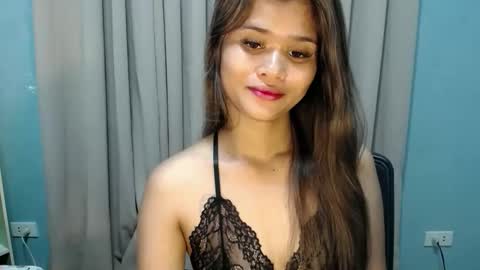 Snapshot of sexylady_pinayx chatting on September 12, 8:31 pm Call me Bea online show from September 12, 8:31 pm