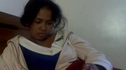 Snapshot of sexylarra12 chatting on June 5, 6:52 am sexylarra12 online show from June 5, 6:52 am