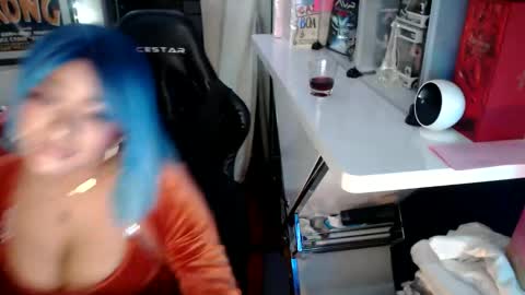 SEXYLATINCOUPLE online show from February 5, 7:29 am