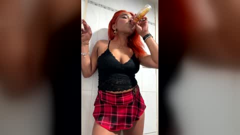 SEXYLATINCOUPLE online show from March 20, 9:14 am