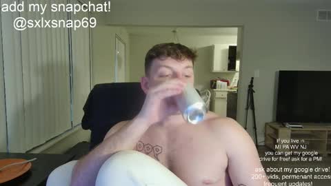 Snapshot of sexylax69 chatting on October 26, 12:38 am sexylax69 online show from October 26, 12:38 am