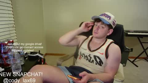 Snapshot of sexylax69 chatting on May 4, 12:39 am sexylax69 online show from May 4, 12:39 am
