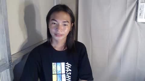 Snapshot of sexylaylia chatting on November 19, 5:29 am Laylia3 online show from November 19, 5:29 am