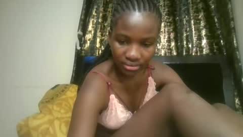 Snapshot of sexylina25 chatting on March 20, 5:18 pm sexylina25 online show from March 20, 5:18 pm