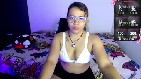 Snapshot of sexyloba_ chatting on August 1, 12:43 am sexyloba independent model online show from August 1, 12:43 am