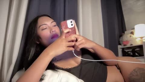 Snapshot of sexylovesappira chatting on March 5, 4:25 pm maxine online show from March 5, 4:25 pm