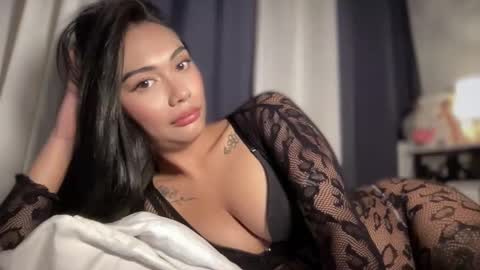 Snapshot of sexylovesappira chatting on March 13, 11:11 pm maxine online show from March 13, 11:11 pm