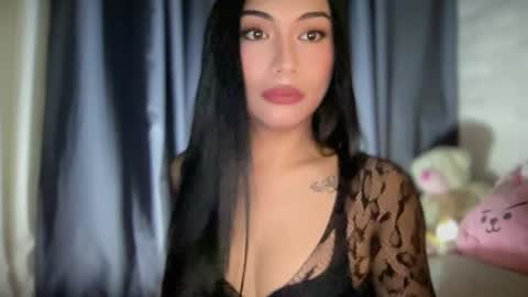 maxine online show from May 10, 7:30 pm