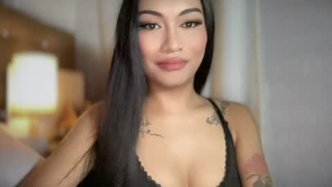 maxine online show from June 21, 7:27 pm