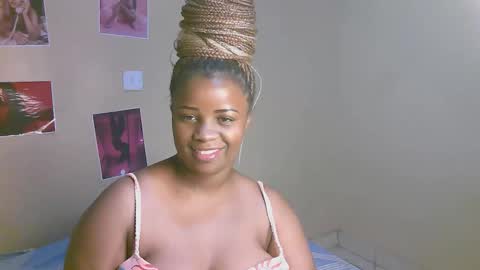 sexylucy33 online show from March 17, 12:59 am