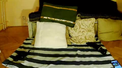 Squirty Maya Gold online show from June 5, 6:57 pm