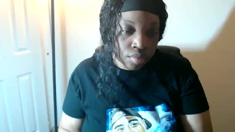 SexyMona online show from April 23, 8:02 am