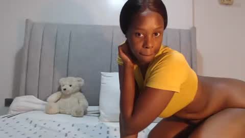 Snapshot of sexymonalisa1 chatting on November 29, 3:09 am sexymonalisa1 online show from November 29, 3:09 am