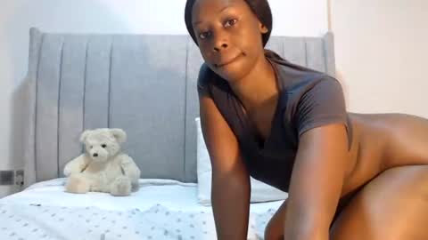sexymonalisa1 online show from June 21, 6:16 am