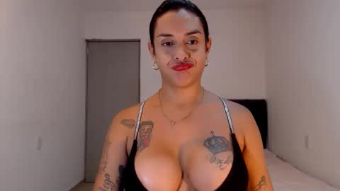Natalia Duran online show from June 8, 8:20 pm