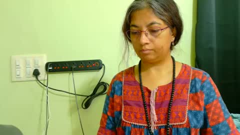 Snapshot of sexyniharika chatting on September 27, 5:01 am Niharika online show from September 27, 5:01 am