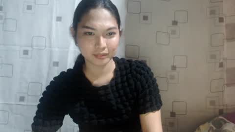 sexypetiteraine online show from July 24, 8:56 am