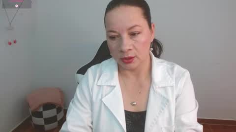 Snapshot of sexypsychologist chatting on July 9, 8:35 pm Sexy Psychologist online show from July 9, 8:35 pm