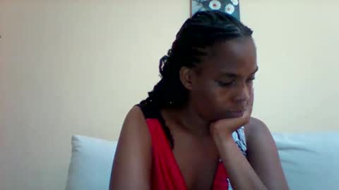 Snapshot of sexyqueen3457132 chatting on January 27, 9:55 am DOVY ACHIENG online show from January 27, 9:55 am