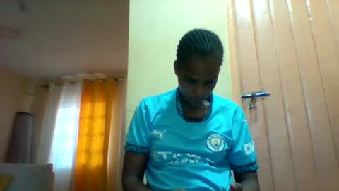 Snapshot of sexyqueen3457132 chatting on February 15, 12:11 pm DOVY ACHIENG online show from February 15, 12:11 pm