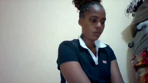 Snapshot of sexyqueen3457132 chatting on February 19, 1:40 am DOVY ACHIENG online show from February 19, 1:40 am