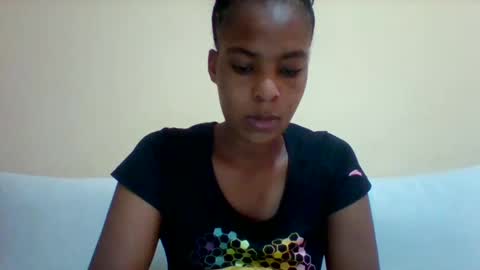 Snapshot of sexyqueen3457132 chatting on February 20, 9:22 am DOVY ACHIENG online show from February 20, 9:22 am