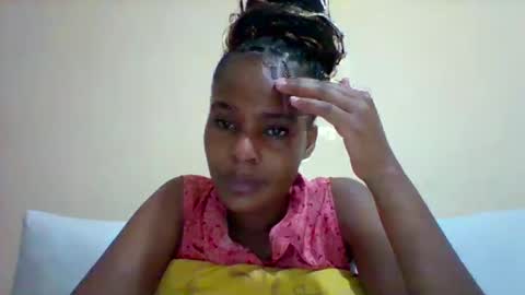 Snapshot of sexyqueen3457132 chatting on February 20, 6:02 pm DOVY ACHIENG online show from February 20, 6:02 pm