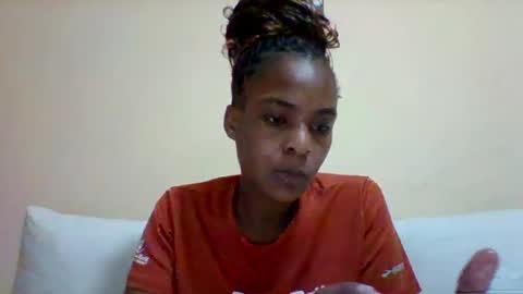 Snapshot of sexyqueen3457132 chatting on February 25, 6:53 pm DOVY ACHIENG online show from February 25, 6:53 pm