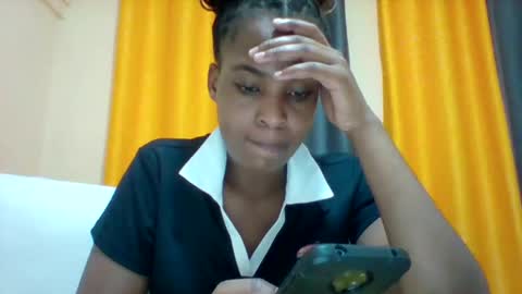 Snapshot of sexyqueen3457132 chatting on March 7, 6:54 pm DOVY ACHIENG online show from March 7, 6:54 pm