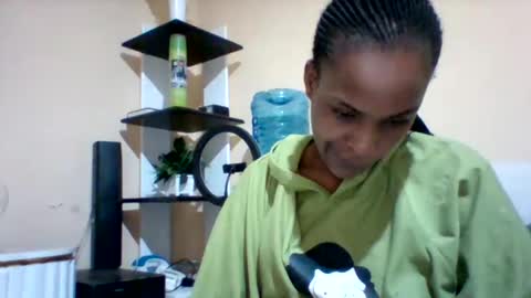 Snapshot of sexyqueen3457132 chatting on September 21, 10:00 pm DOVY ACHIENG online show from September 21, 10:00 pm