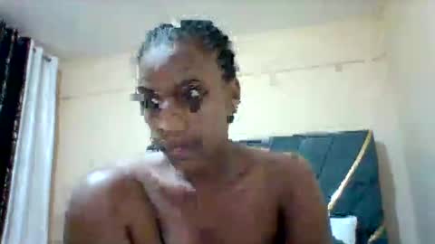 DOVY ACHIENG online show from January 8, 7:05 pm