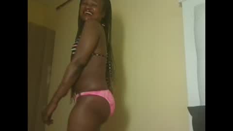 Snapshot of sexyqueenivy chatting on September 20, 4:52 pm queenivy online show from September 20, 4:52 pm