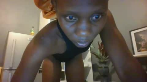 sexyquin1 online show from February 19, 6:43 pm