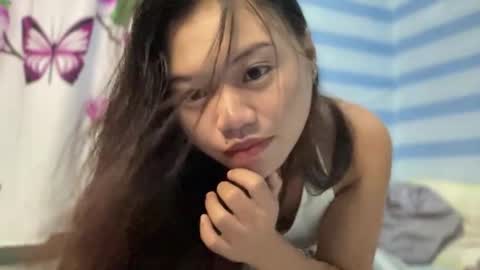 Snapshot of sexyreesebunny chatting on December 5, 8:16 pm Reese online show from December 5, 8:16 pm