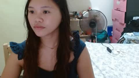 Snapshot of sexyreesebunny chatting on May 23, 2:32 pm Reese online show from May 23, 2:32 pm