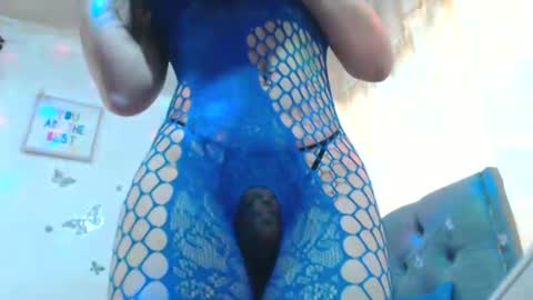 Snapshot of sexysafiravenus chatting on March 10, 5:07 pm Venus Independent Model online show from March 10, 5:07 pm