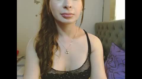 Snapshot of sexysafiravenus chatting on December 15, 5:06 pm Venus Independent Model online show from December 15, 5:06 pm