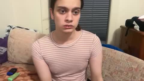 Snapshot of sexyshayla_twink chatting on January 19, 12:03 am sexyshayla_twink online show from January 19, 12:03 am