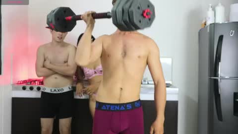 sexyskinnynaksu online show from May 13, 11:44 pm
