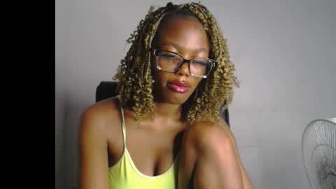 Darkskinned Rae online show from February 18, 7:15 am
